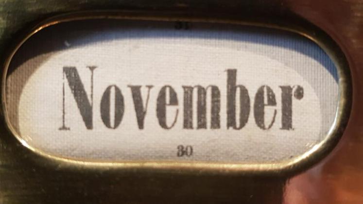 Edwardian Brass Perpetual Desk Calendar - Image 5