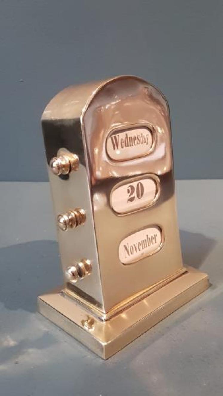 Edwardian Brass Perpetual Desk Calendar - Image 6