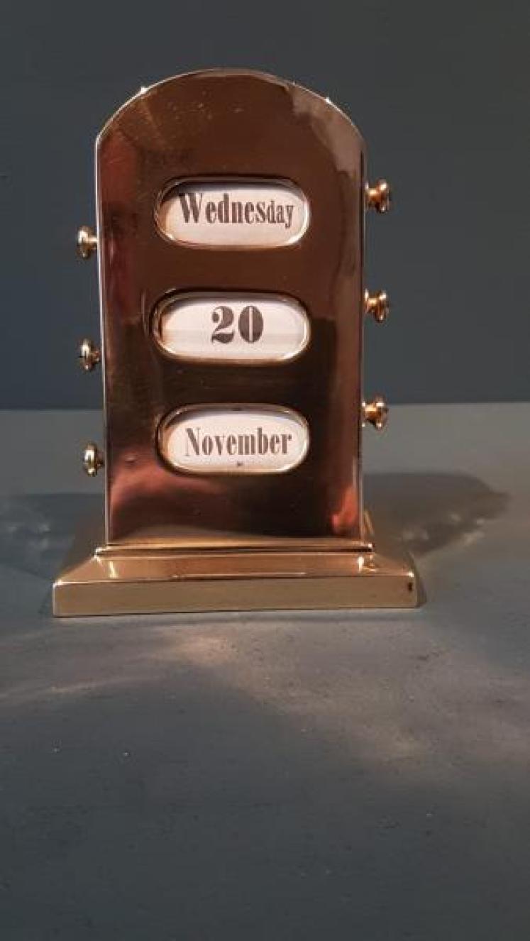 Edwardian Brass Perpetual Desk Calendar - Image 7