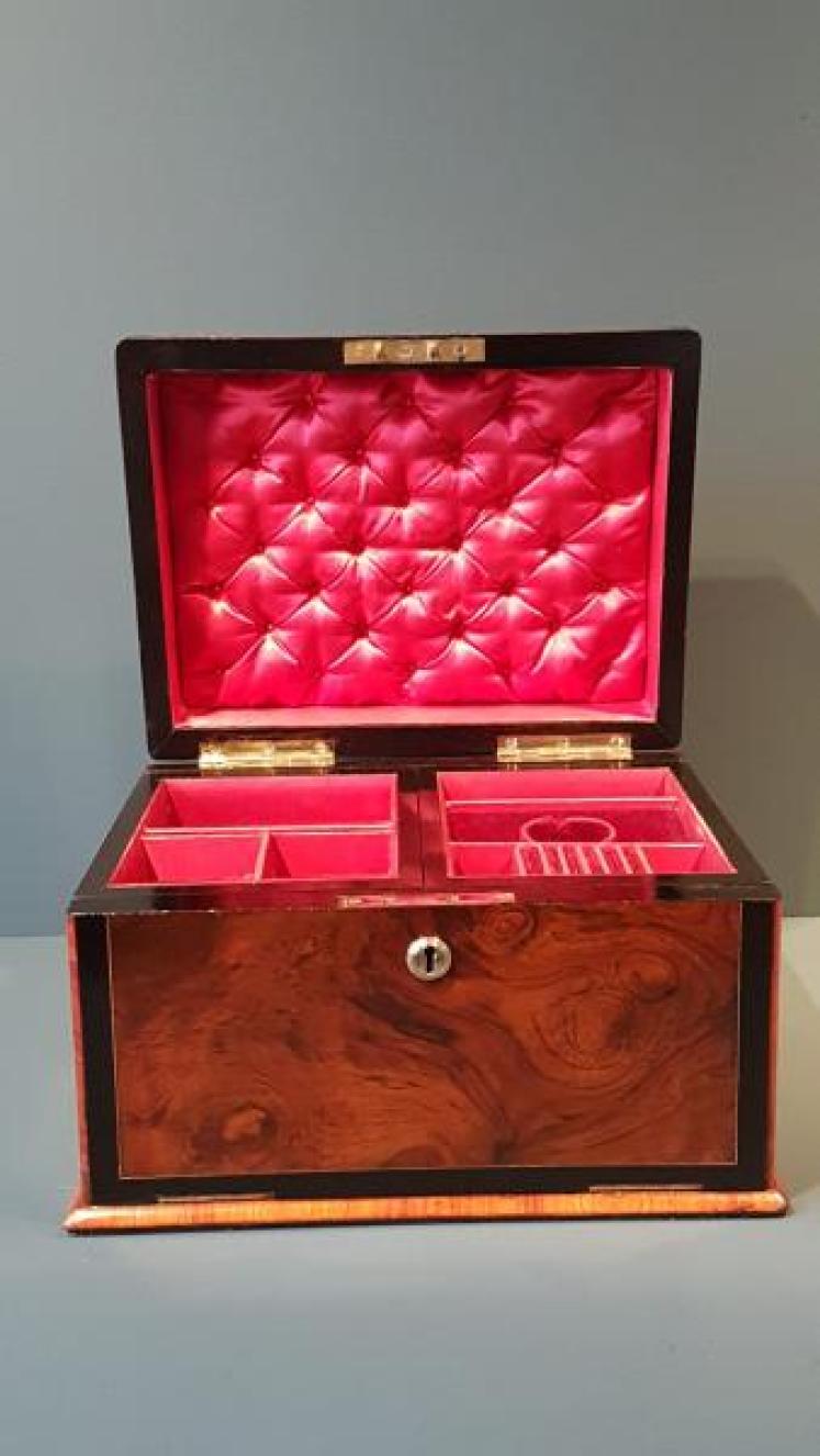 Large Victorian Fold Out Jewellery Box - Image 1