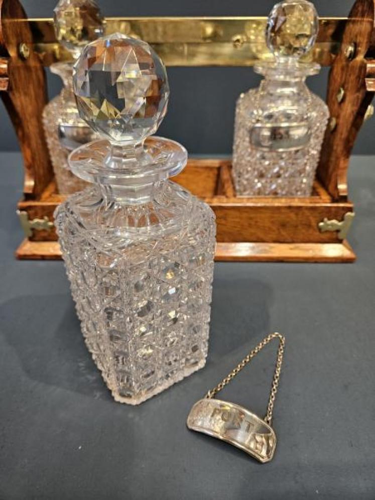 Superb Victorian Oak Three Bottle Tantalus - Image 2