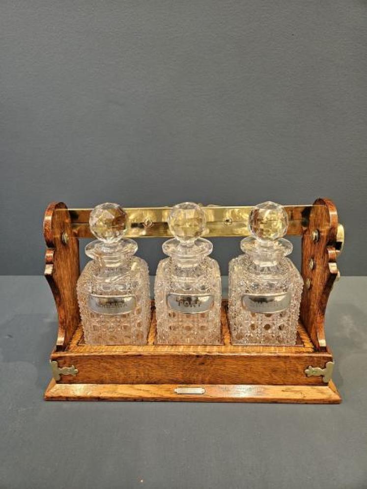 Superb Victorian Oak Three Bottle Tantalus - Image 7