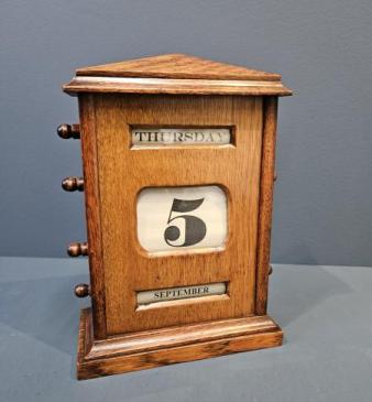 Large Late Victorian Golden Oak Perpetual Desk Calendar