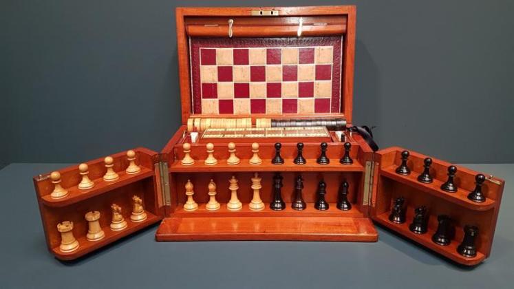 Superb Victorian Walnut Games Compendium - Image 1