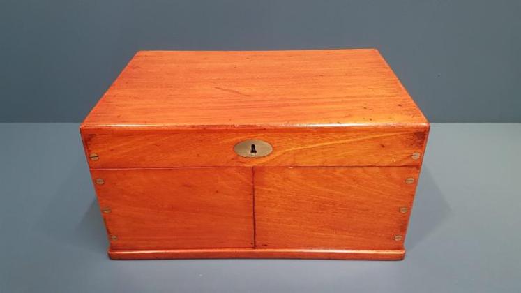 Superb Victorian Walnut Games Compendium - Image 5