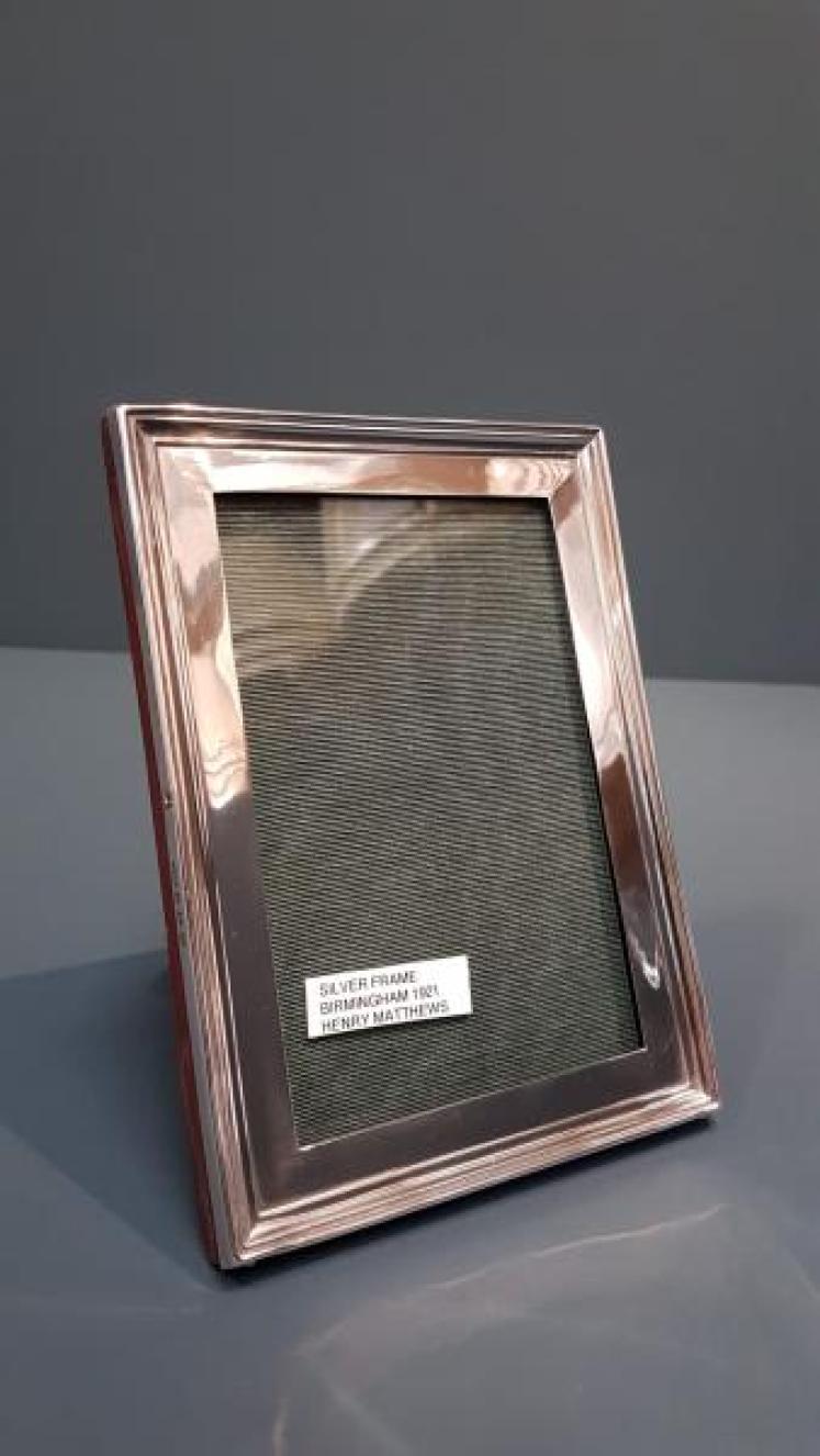 George V Silver Photo Frame - Image 1