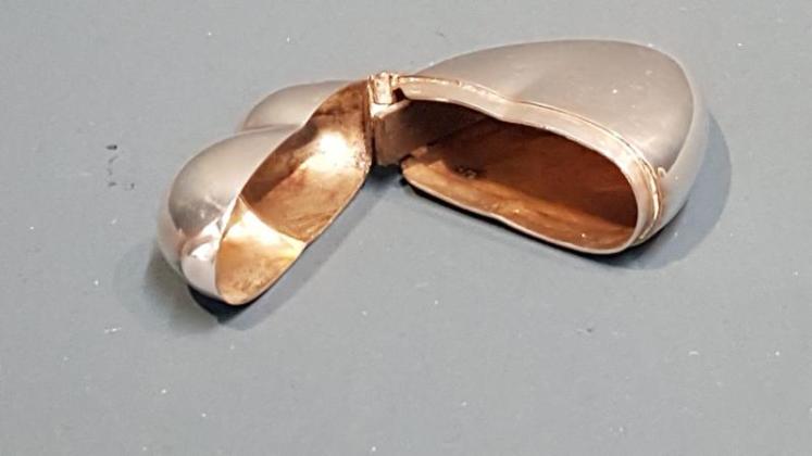 Victorian Silver Heart Shaped Vesta Case - Image 5