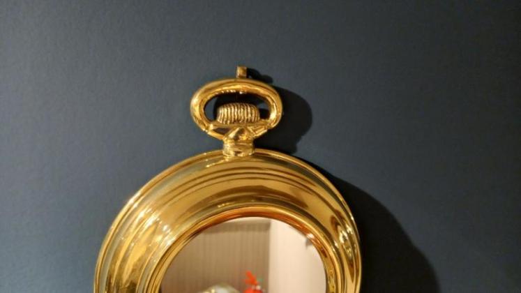 Stylish 1930's Brass Pocket Watch Style Wall Mirror - Image 2