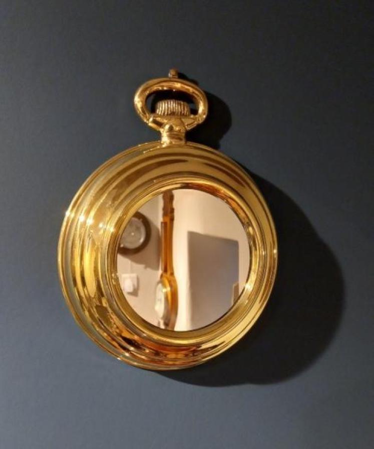 Stylish 1930's Brass Pocket Watch Style Wall Mirror - Image 4