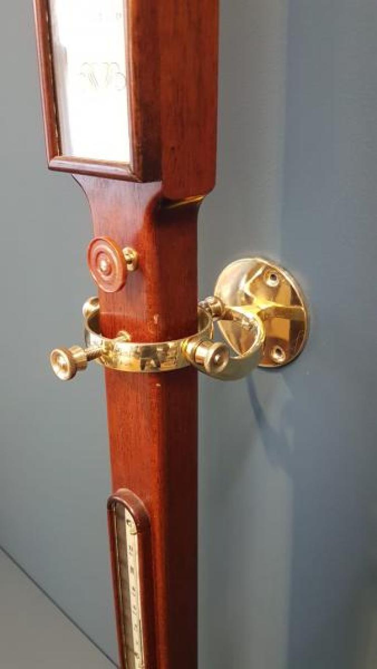 Russell Marine Barometer and Gimbal - Image 3