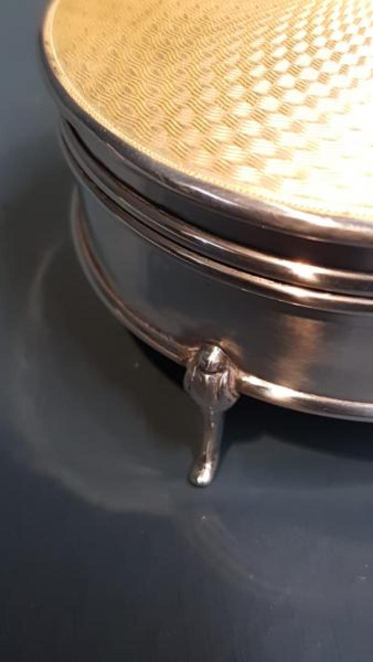 Golden Yellow Enamel and Silver Ring Box - Image 6