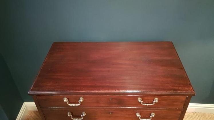 Small George III Mahogany Chest of Drawers - Image 2
