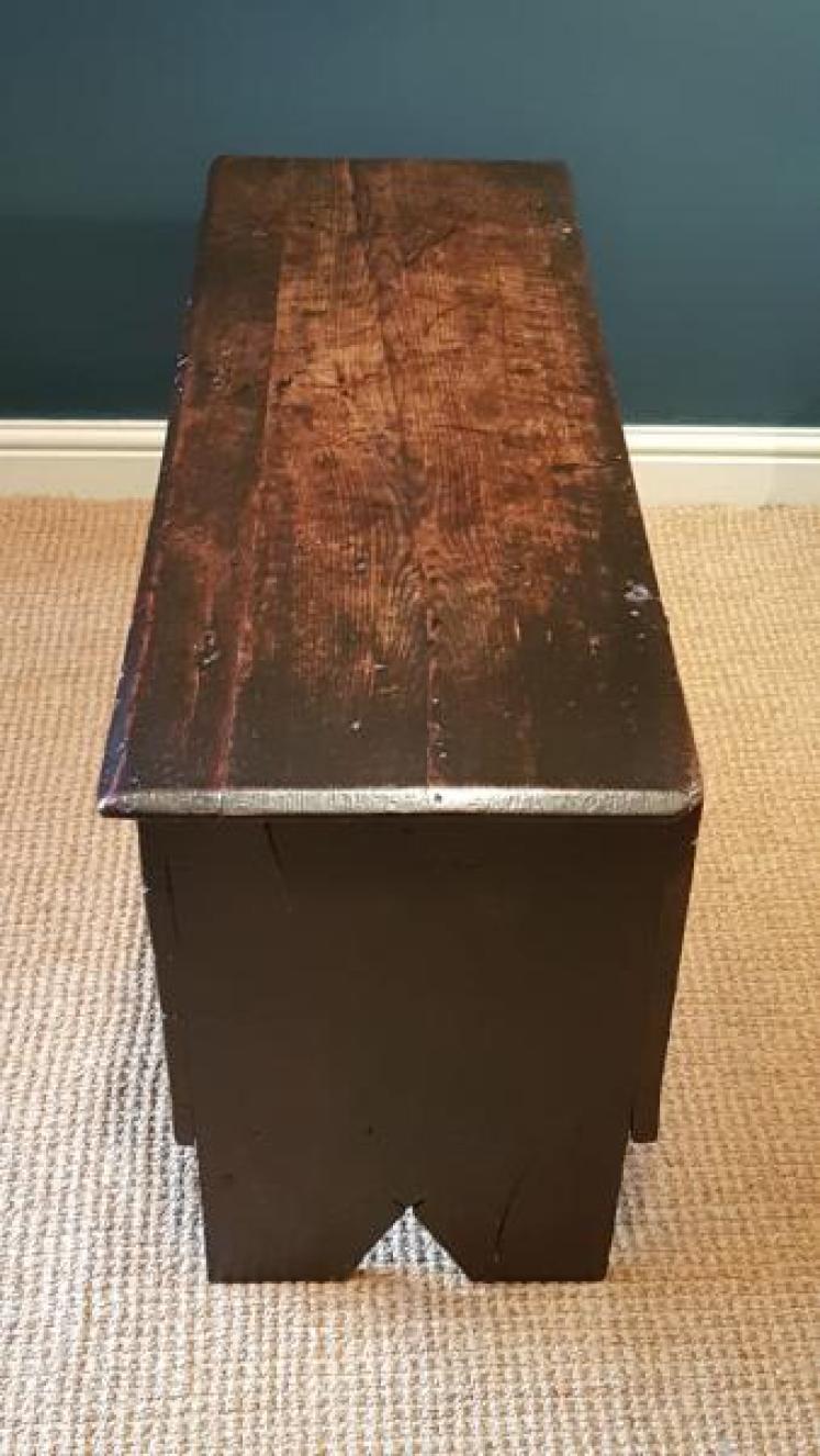 Period Oak Sword Box - Image 3