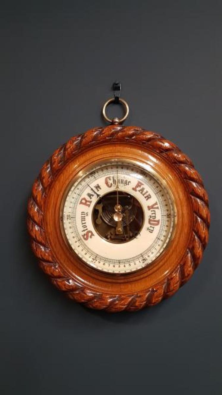 Quality Victorian Oak Rope Twist Barometer - Image 1