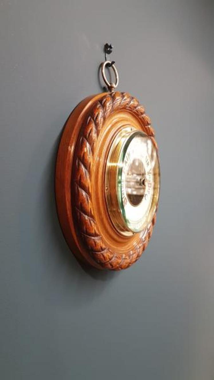 Quality Victorian Oak Rope Twist Barometer - Image 3