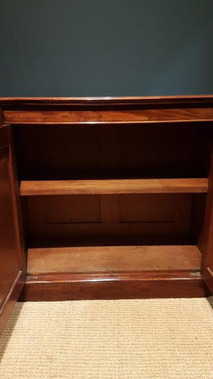 Regency Mahogany Gillow Style Bookcase - Image 3