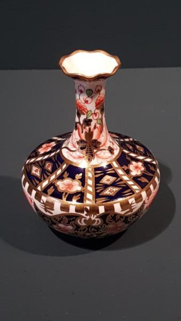 Royal Crown Derby Imari Vase - Image 3