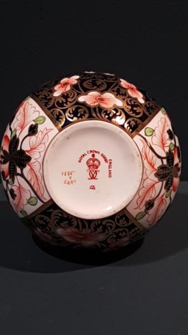 Royal Crown Derby Imari Vase - Image 4