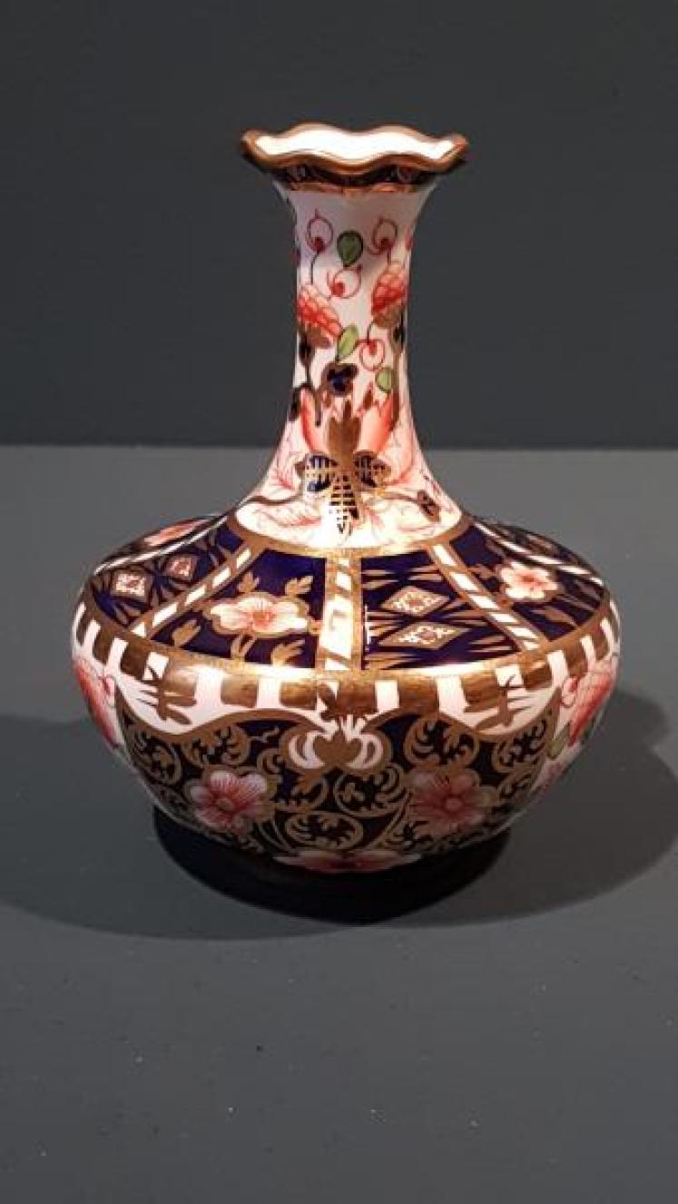 Royal Crown Derby Imari Vase - Image 5
