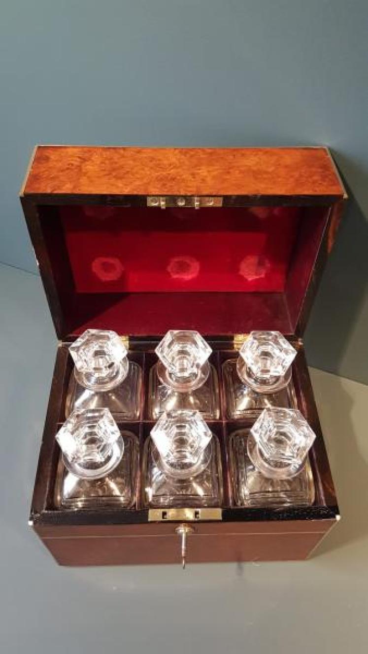 Early Victorian Walnut Decanter Box - Image 5