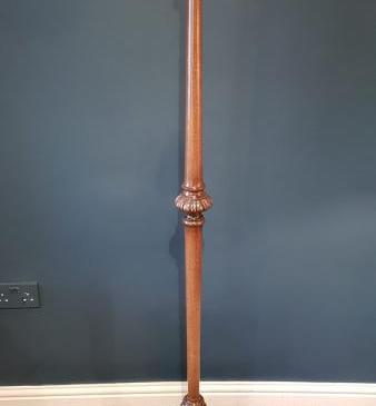 Superb Edwardian Walnut Lamp Standard