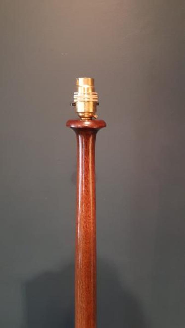 Superb Edwardian Walnut Lamp Standard - Image 2