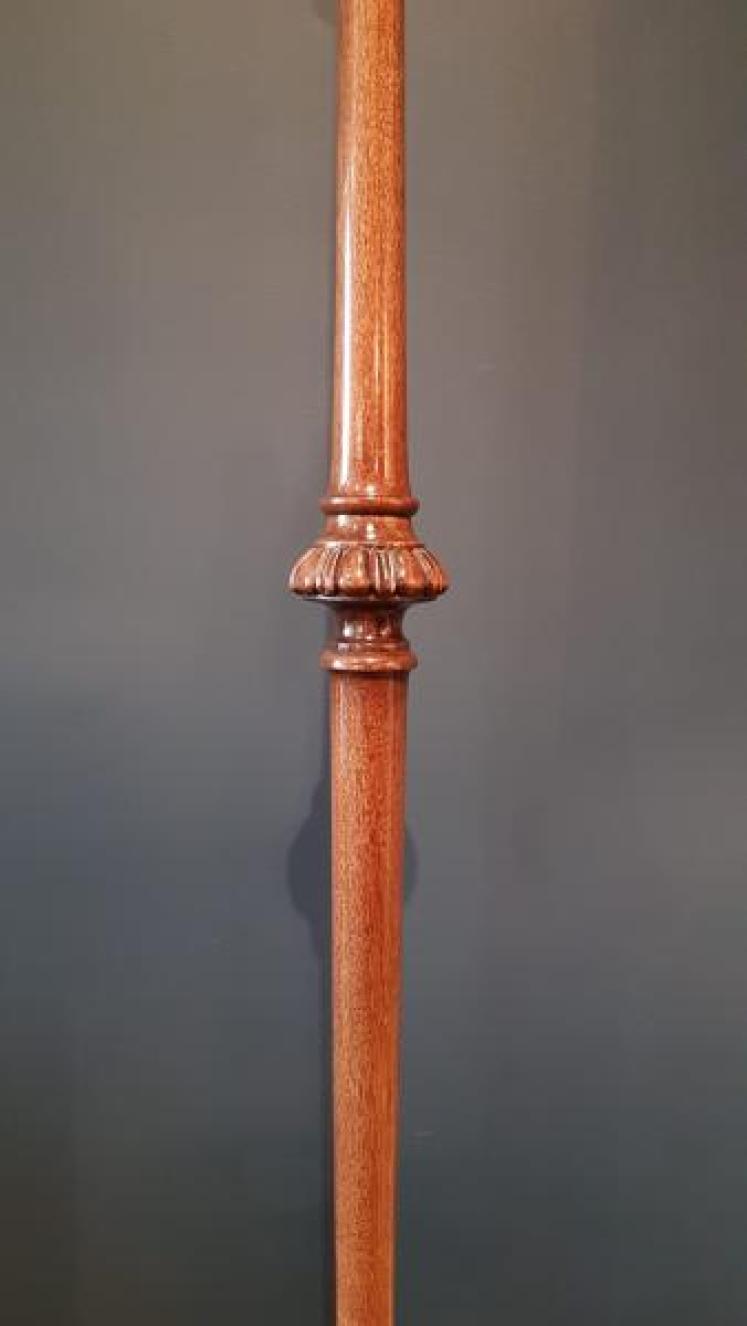 Superb Edwardian Walnut Lamp Standard - Image 3