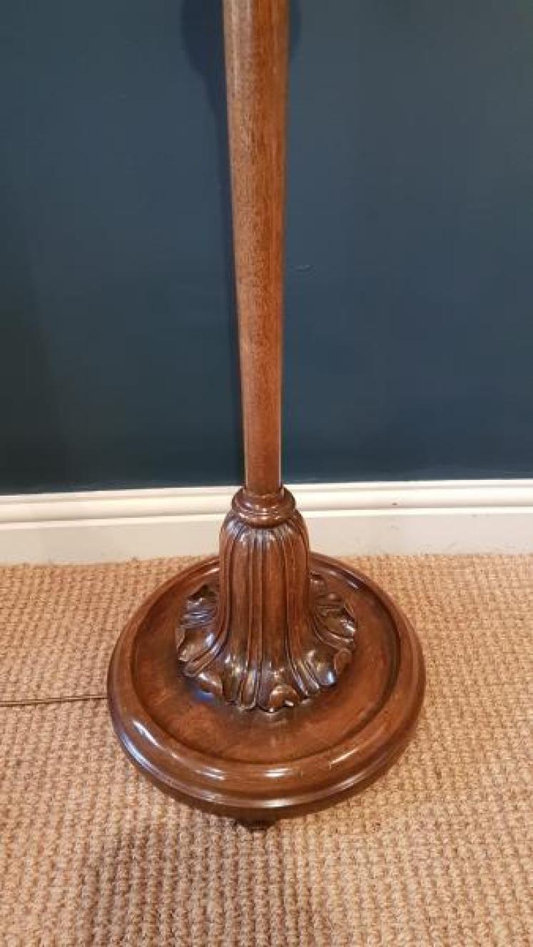Superb Edwardian Walnut Lamp Standard - Image 4