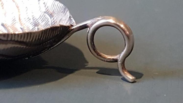 Unusual George III Silver Leaf Caddy Spoon  - Image 6