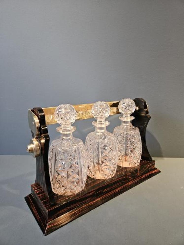 Victorian Coromandel Pint Decanters Tantalus  - Image 2