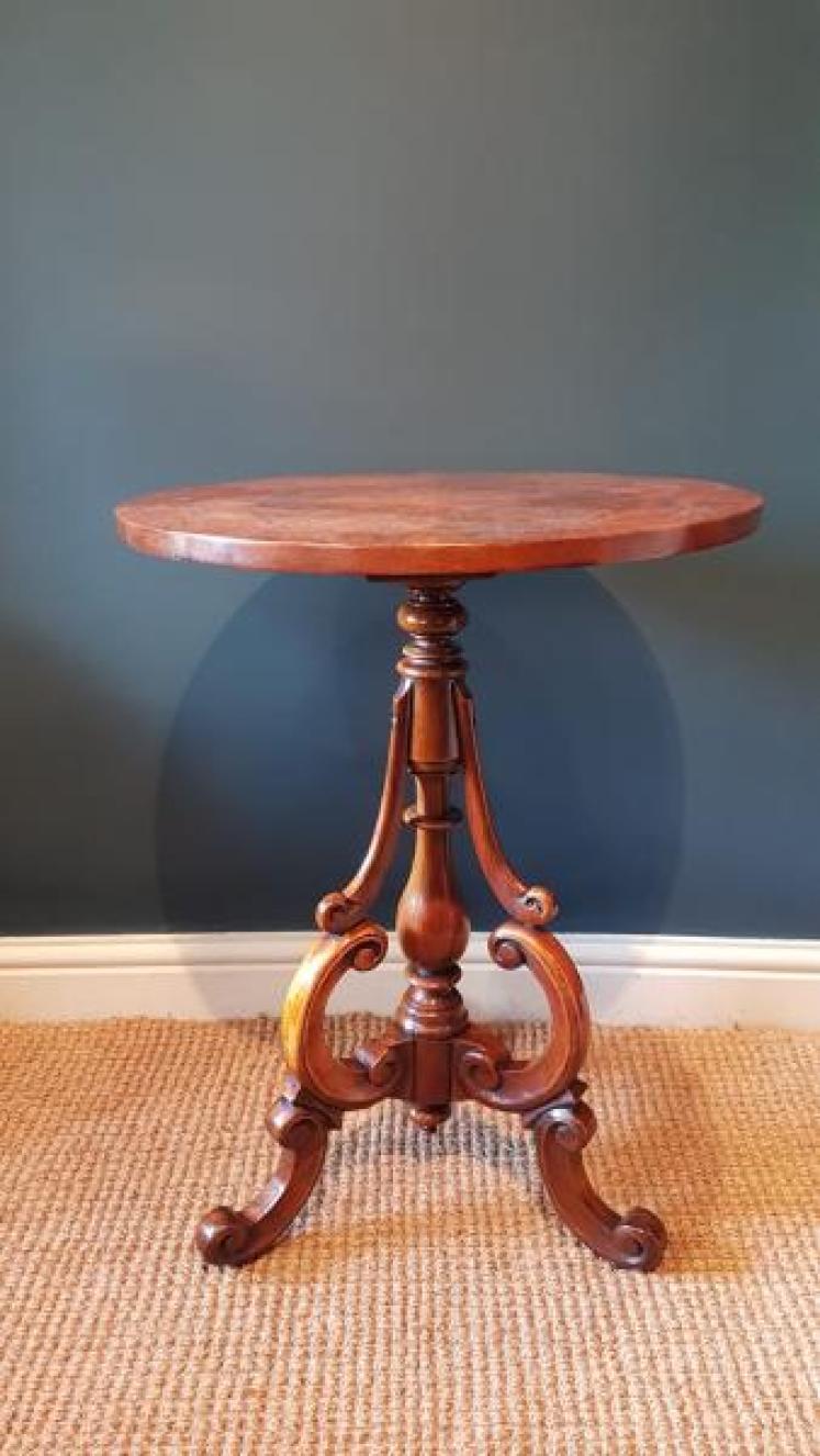 Fine Victorian Burr Walnut Lamp Table  - Image 3