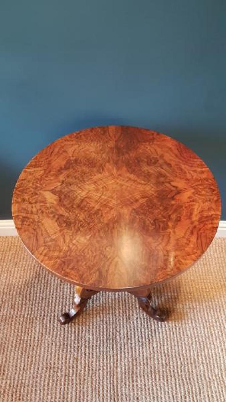 Fine Victorian Burr Walnut Lamp Table  - Image 4