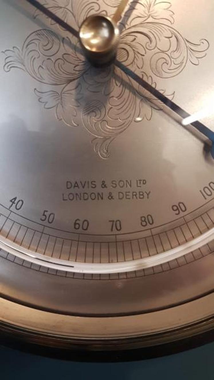 Davis of London Steel Case Marine Barometer - Image 3