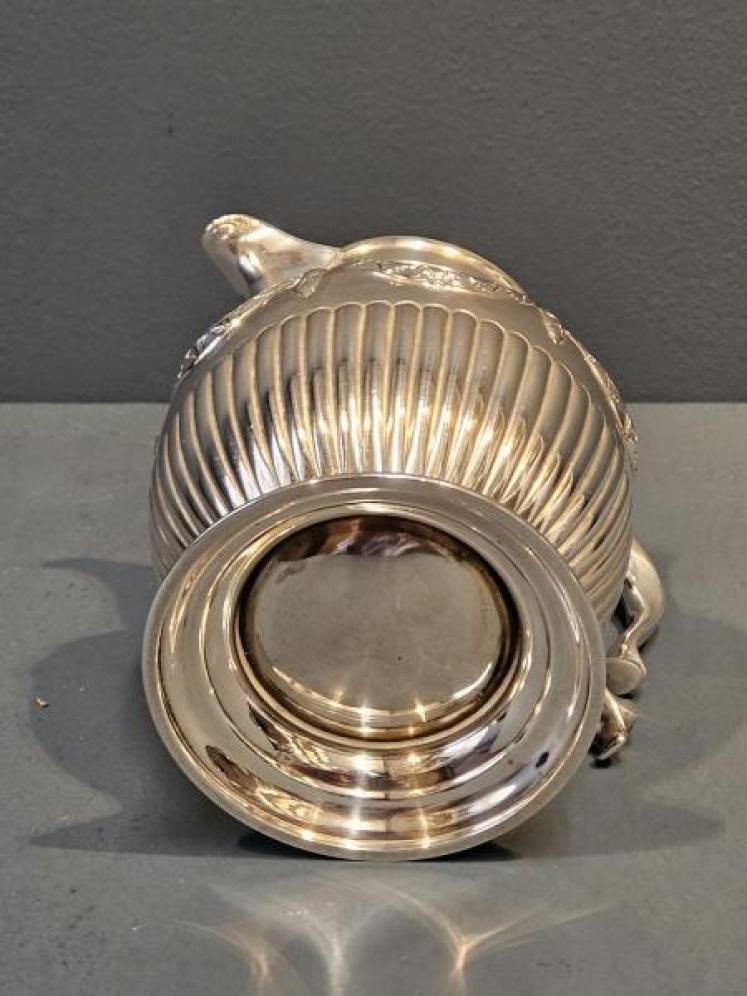 Large Edwardian 400g Silver Jug - Image 2