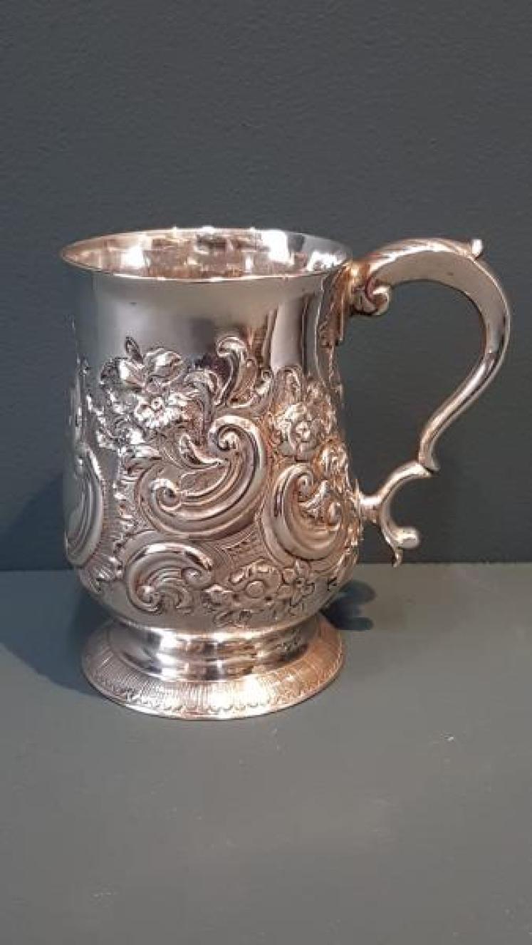 George III Silver Mug by Peter and Ann Bateman - Image 1
