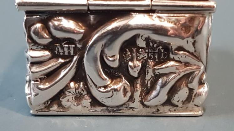 Unusual Victorian Silver Single Ring Box - Image 2