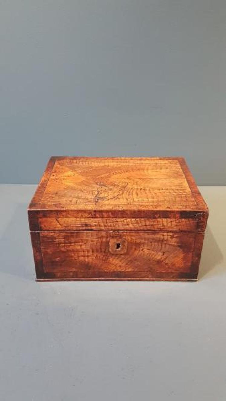 Georgian Ash and Pollard Oak Travelling Box - Image 2