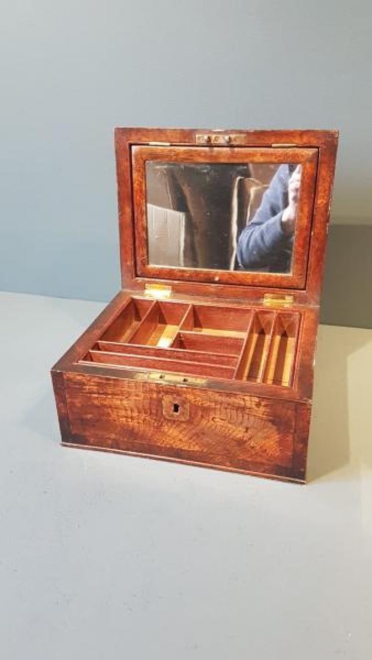Georgian Ash and Pollard Oak Travelling Box - Image 5