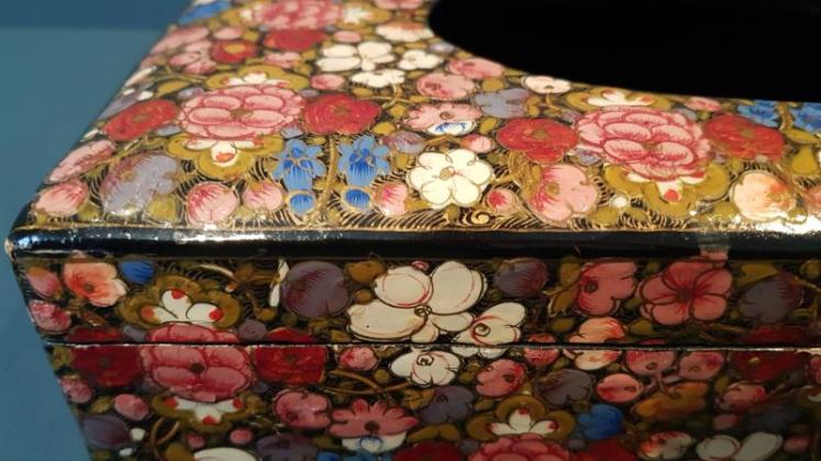 Superb 1930's Kashmiri Tissue Box - Image 2