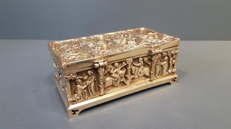 Victorian Cast Brass Jewel Casket - Image 5