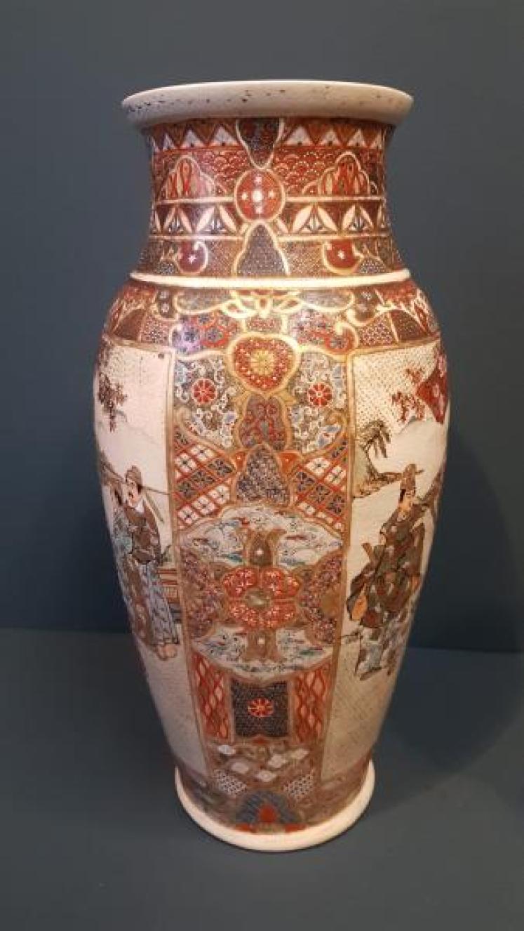 Impressive Pair of Large Victorian Satsuma Vases - Image 5