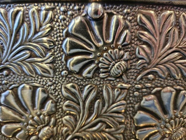 Ats and Crafts Brass Tea Caddy - Image 4