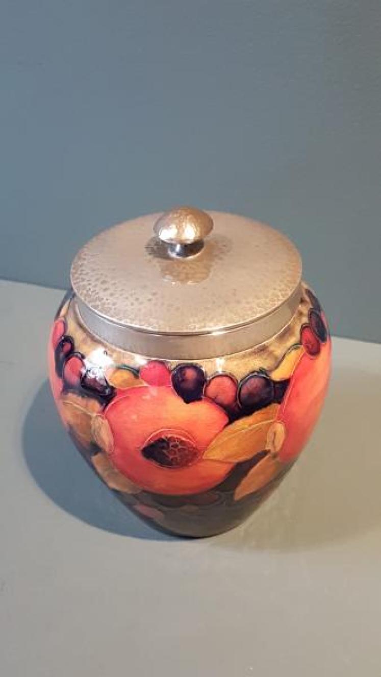 Moorcroft Pomegranate Jar and Cover - Image 5