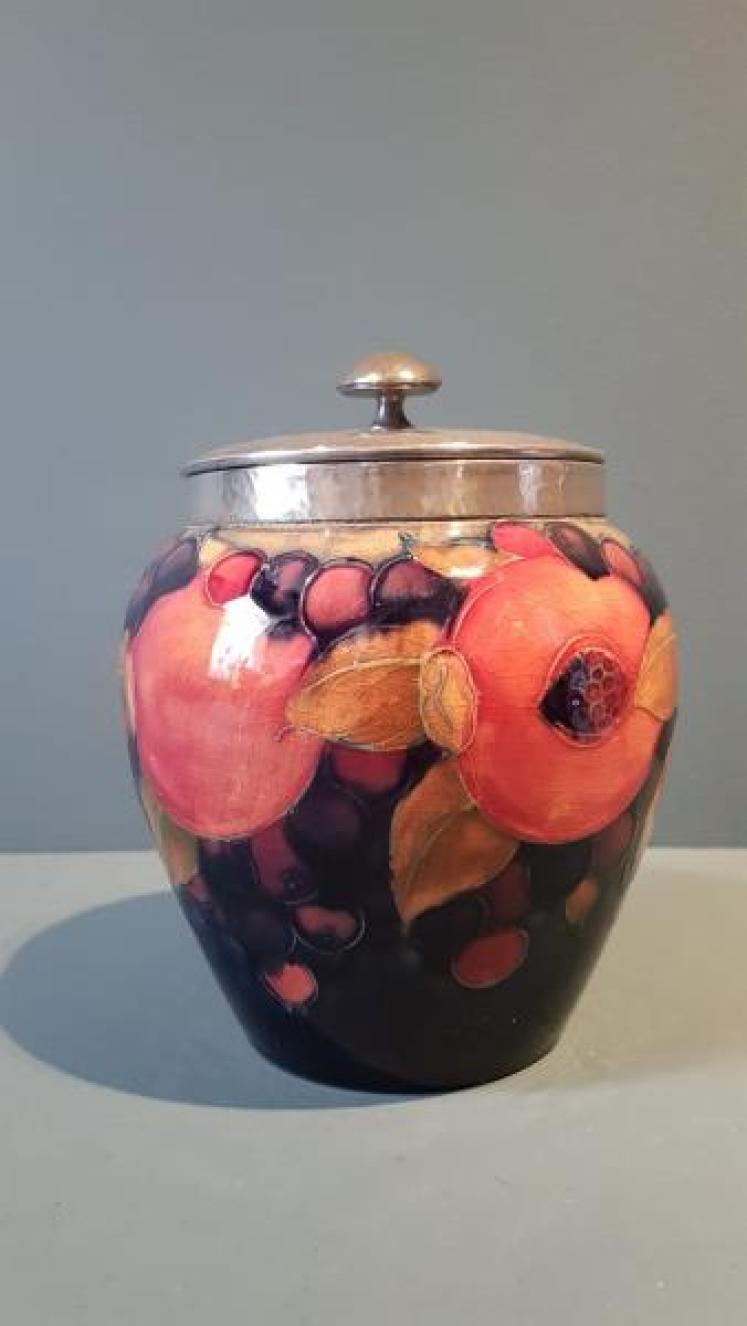 Moorcroft Pomegranate Jar and Cover - Image 7