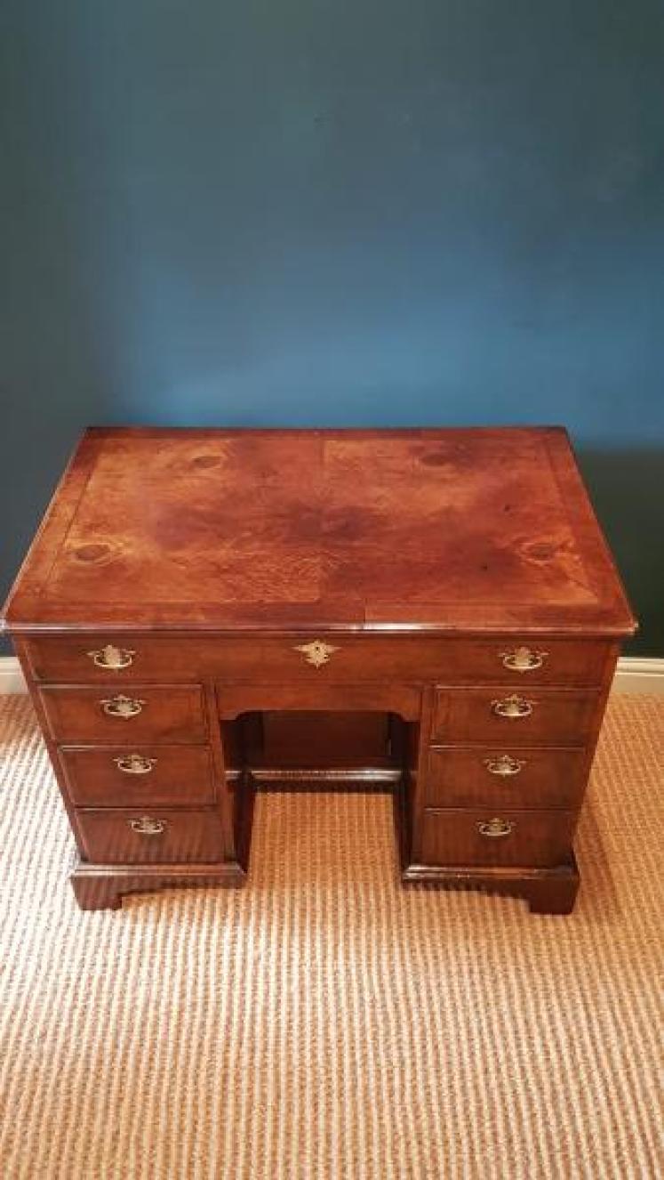 George III Walnut Kneehole Desk - Image 2