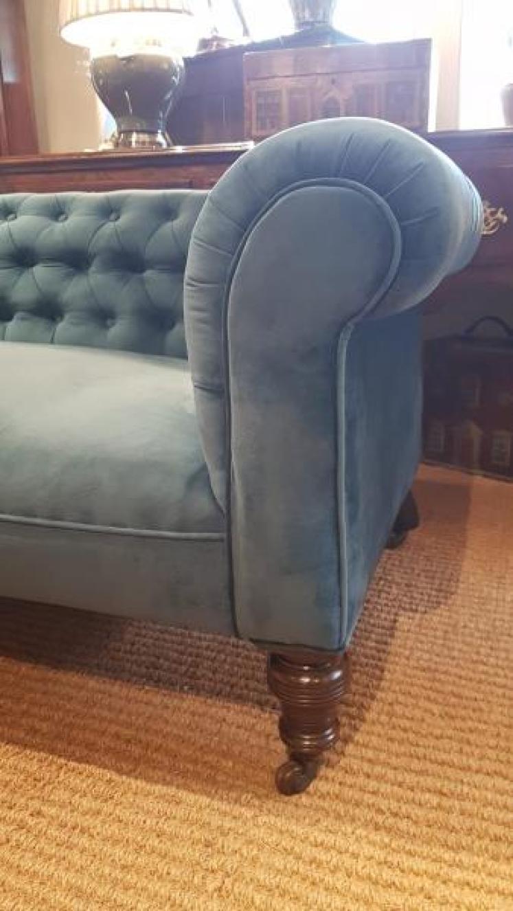 Victorian Chesterfield Sofa - Image 3