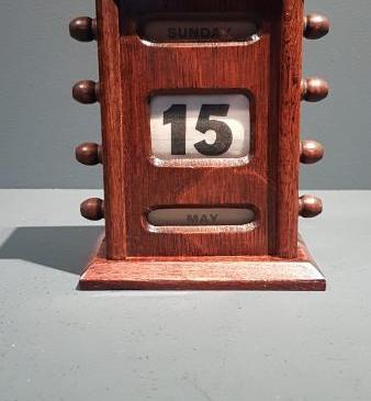 Edwardian Oak Perpetual Desk Calendar