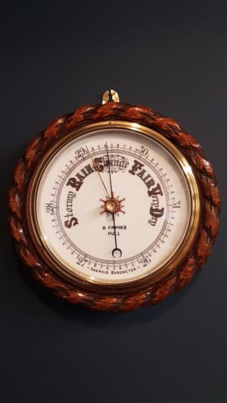 Frank's Hull Ships Barometer - Image 1