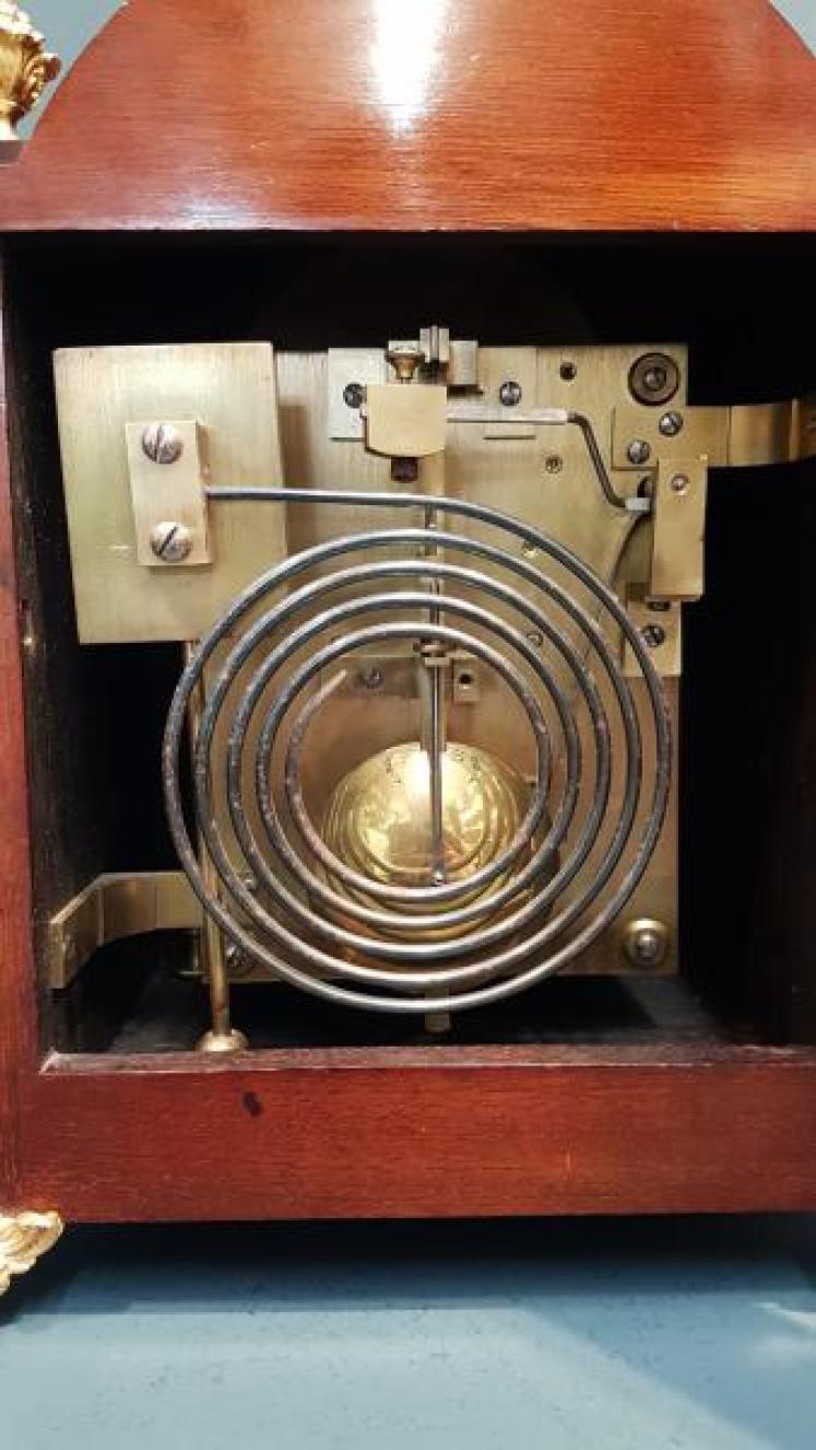 Victorian Bracket Clock by Goldsmiths & Silversmiths - Image 3