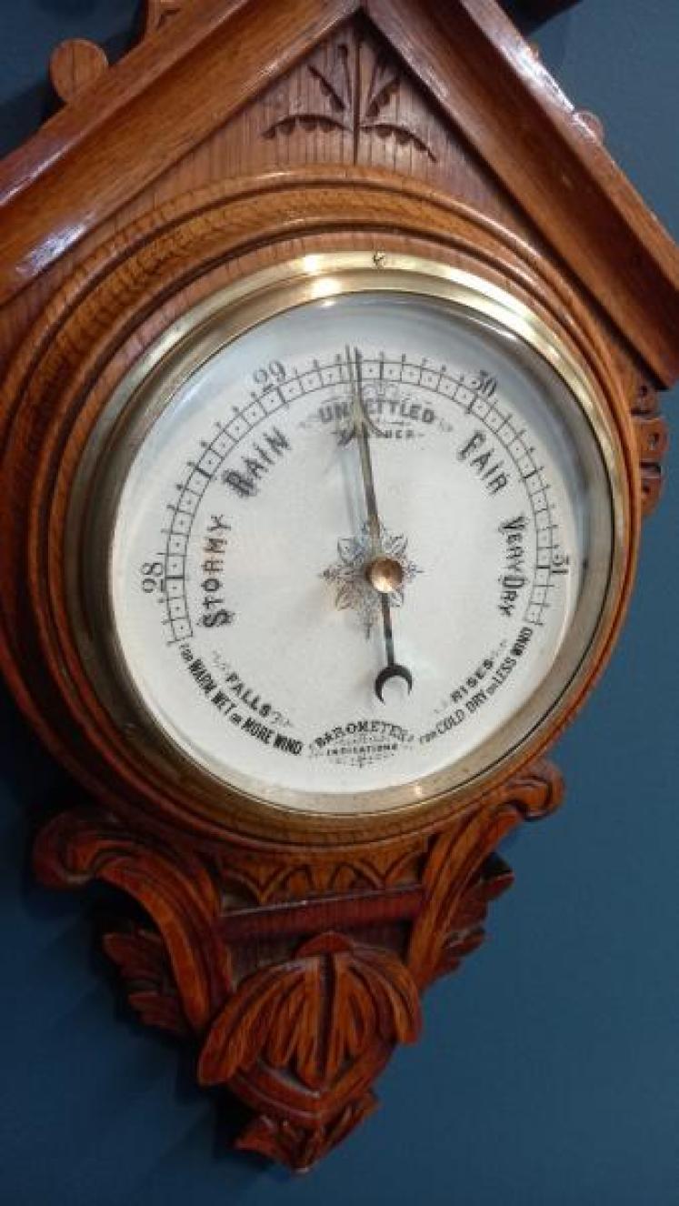 Victorian Polished Golden Oak Banjo Barometer - Image 4